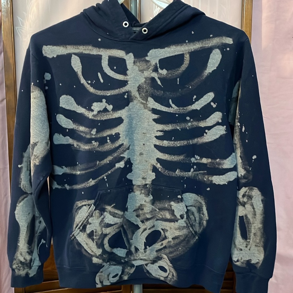 Fruit of the Loom  skeleton  Men’s  blue hoodie
